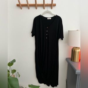 Nesting Olive Classic Dress Black